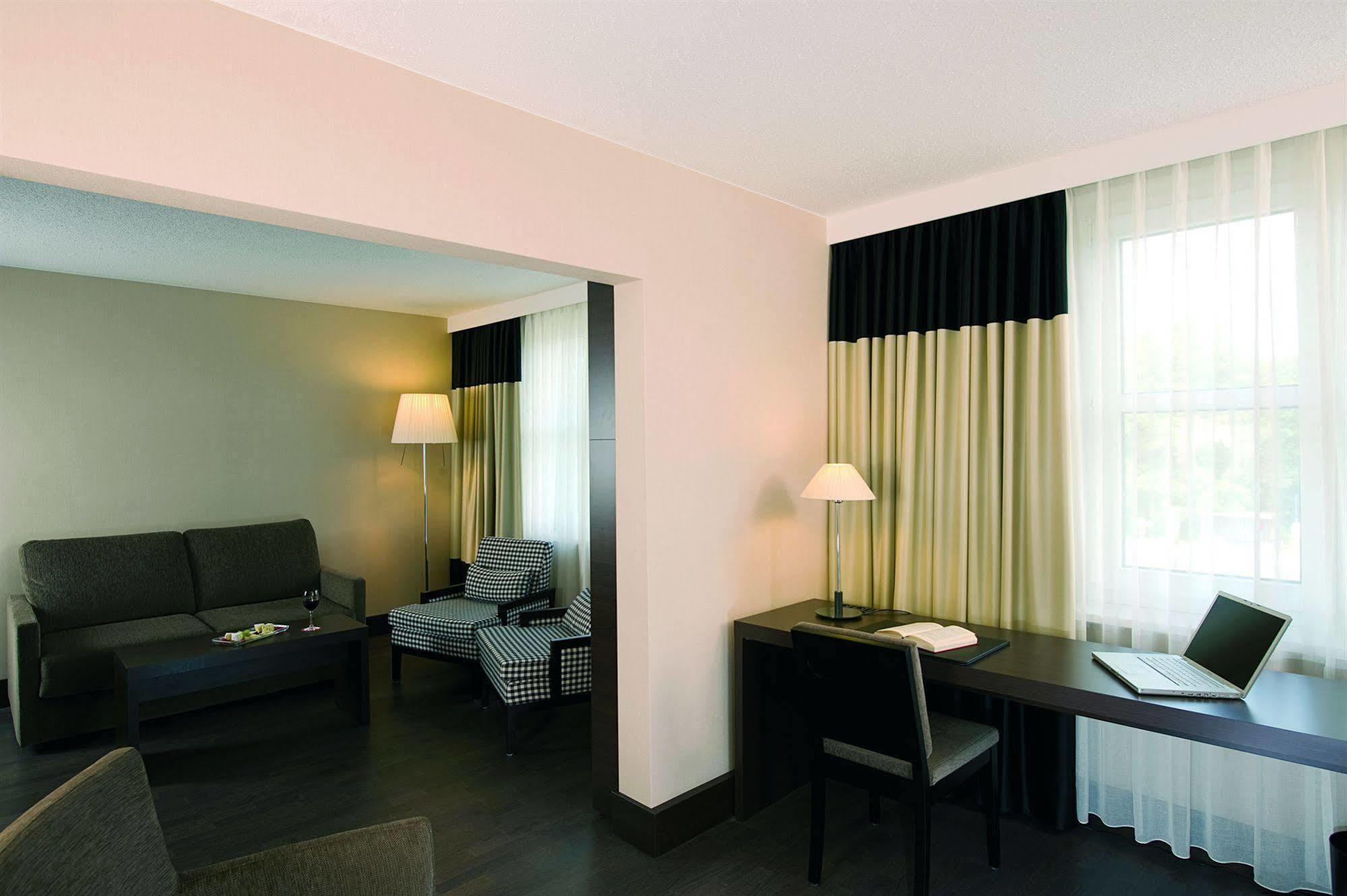 Nh Frankfurt Airport Hotel Kelsterbach Room photo