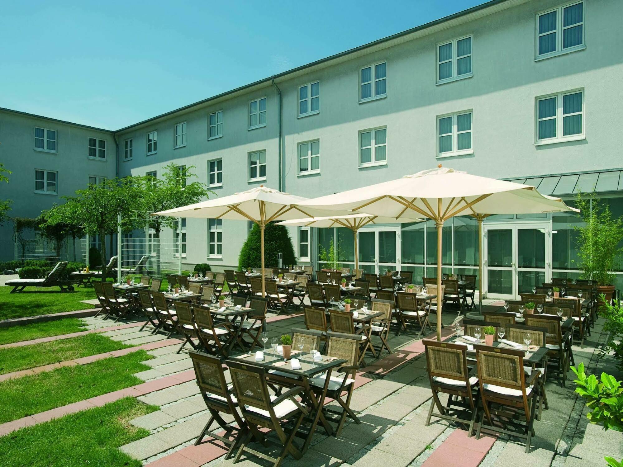 Nh Frankfurt Airport Hotel Kelsterbach Exterior photo